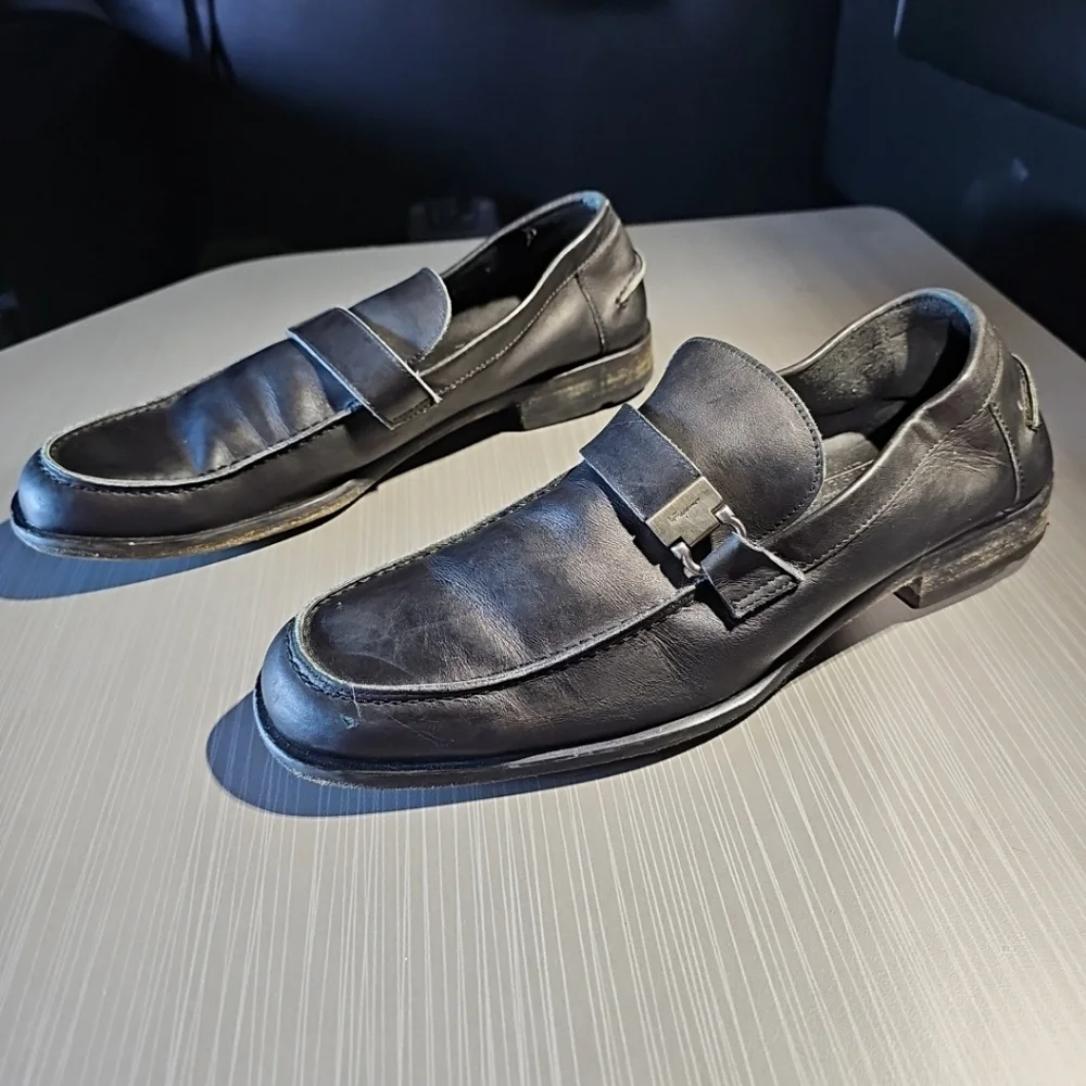 Salvatore Ferragamo Black Leather Loafers Buckle Strap Men's 9D Good‎ Condition